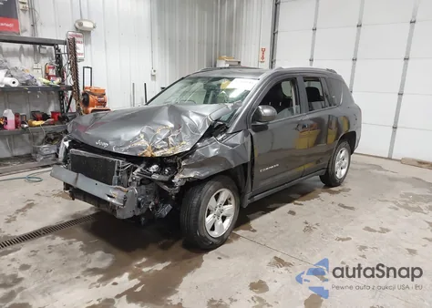 2017 Jeep Compass Latitude Fwd z USA, uszkodzony, nr VIN 1C4NJCEB9HD198161